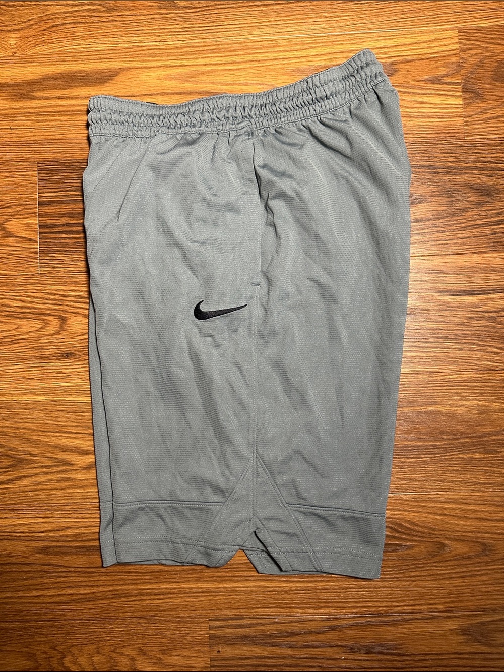 Nike Dri-FIT Gray Athletic Shorts Men’s Medium